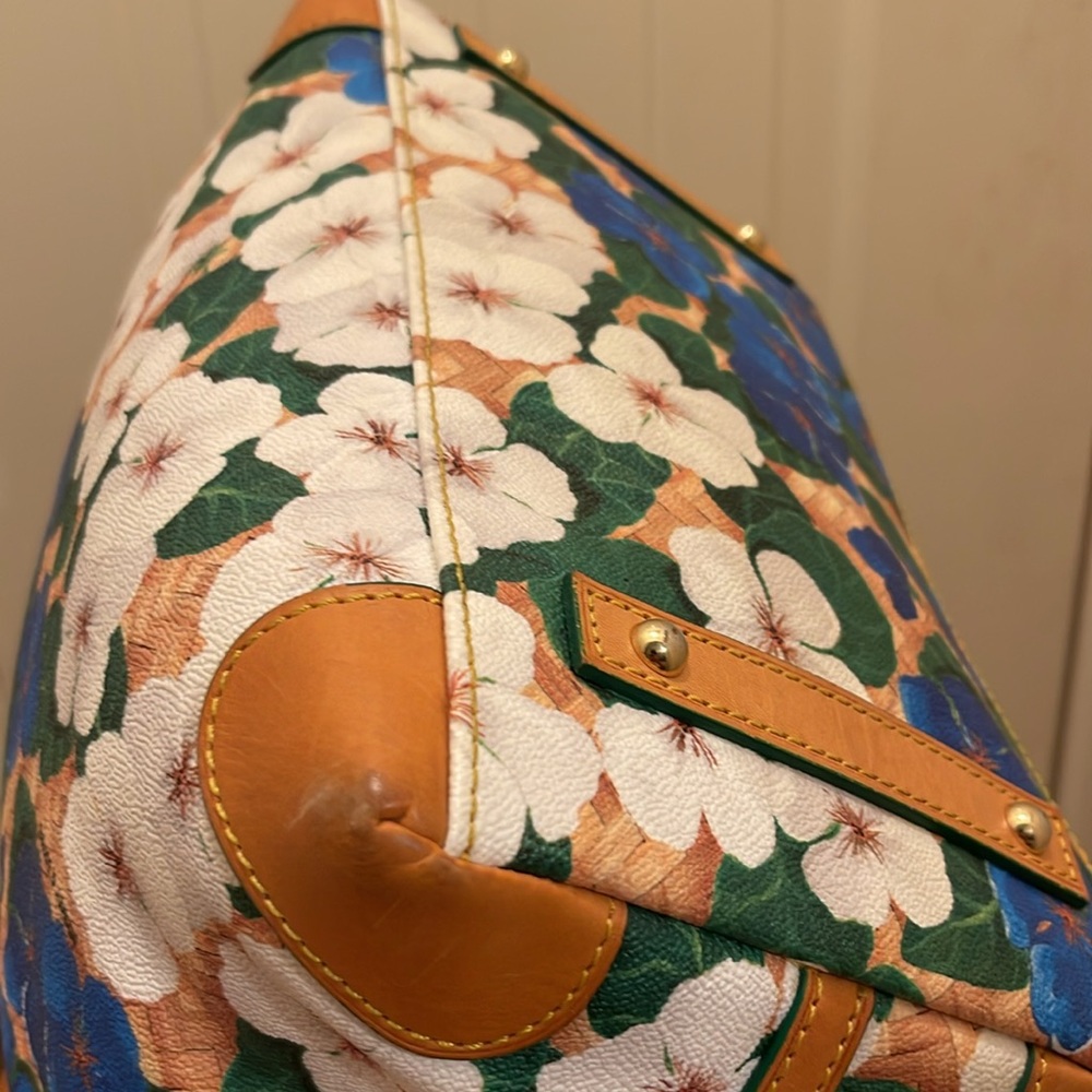 Dooney & Bourke please check all picture of condition - Picture 11 of 17